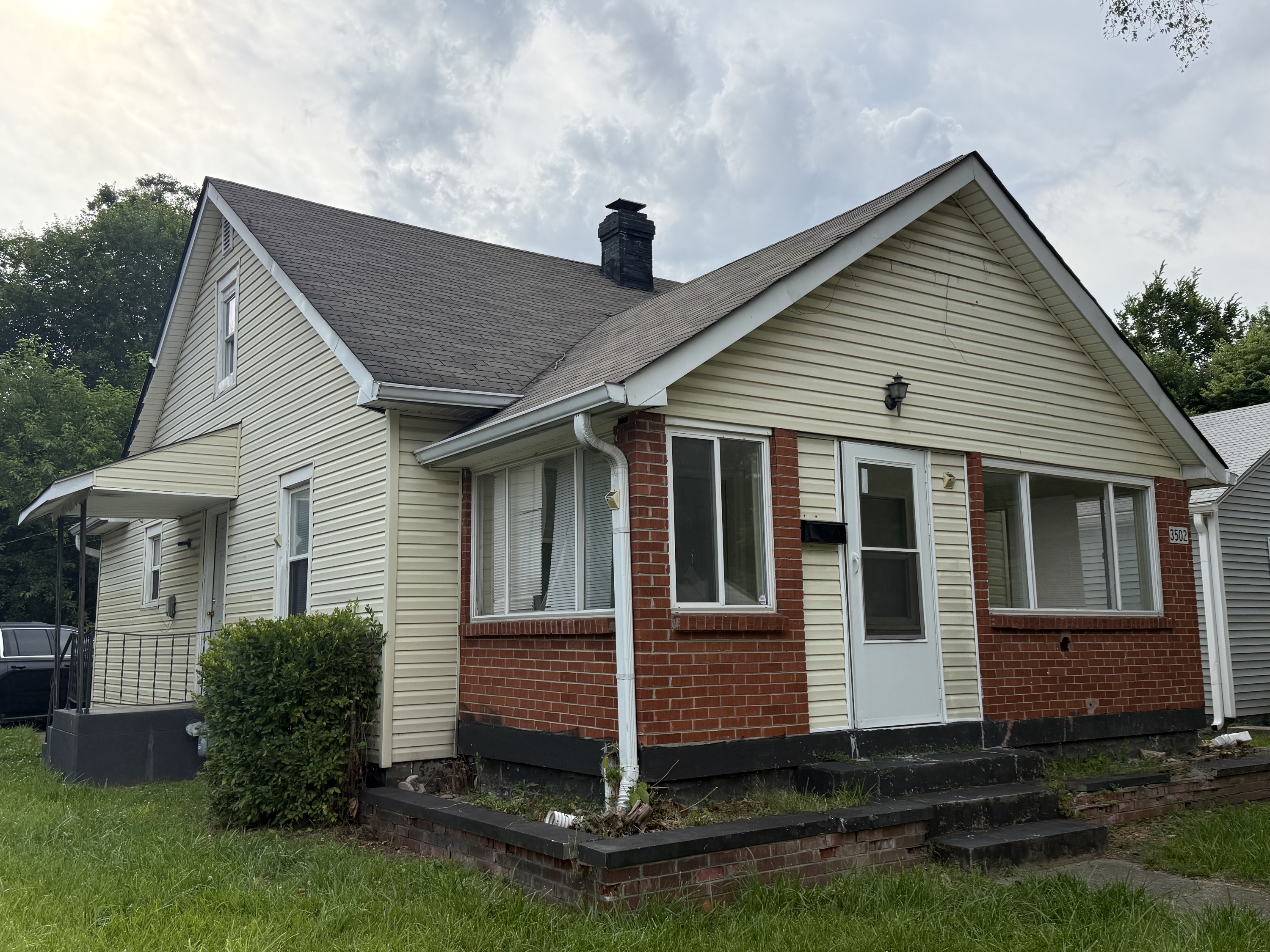 Property main image